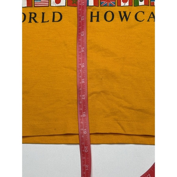 Vintage 1982 Walt Disney World EPCOT Center World Showcase T-Shirt L crop top - Picture 8 of 9